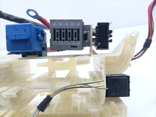 CAJA RELES / FUSIBLES BMW SERIE 3 BERLINA (E90) (3)