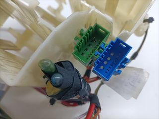 CAJA RELES / FUSIBLES BMW SERIE 3 BERLINA (E90) (3)