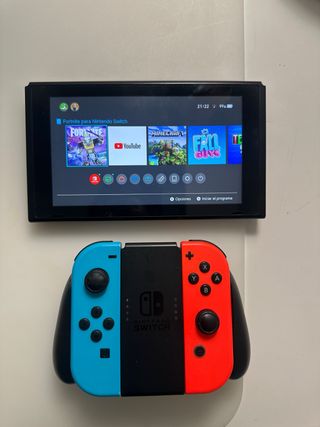 Nintendo Switch + Accesorios y Juegos