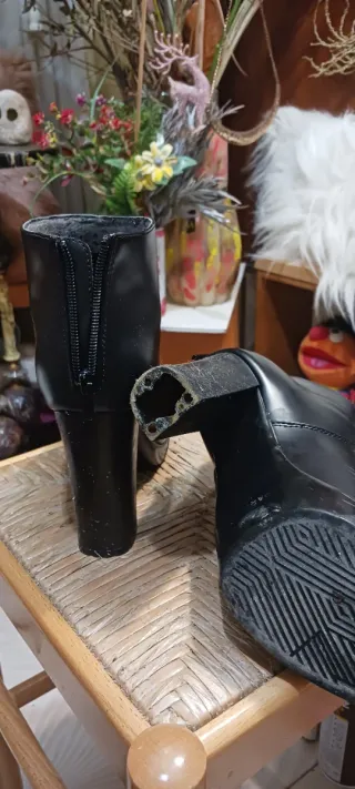 Botines negros tacón alto