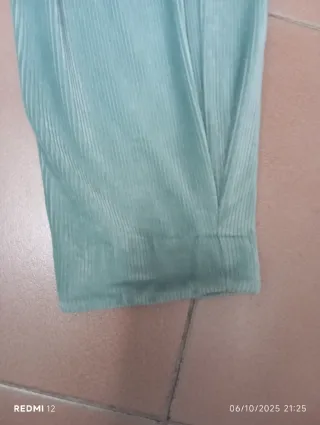 Pantalón pana menta mujer Oysho