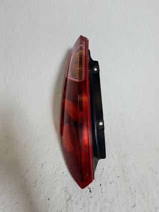 PILOTO TRASERO IZQUIERDO FIAT GRANDE PUNTO (199)