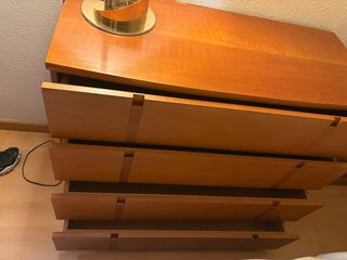 Cómoda 4 cajones + 2 mesitas noche