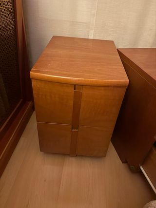 Cómoda 4 cajones + 2 mesitas noche