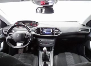 Peugeot 308 2016