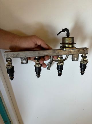 Rampa + Inyectores Opel Corsa A GSI