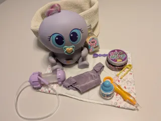 Muñeca Poposh-k Morada con Accesorios