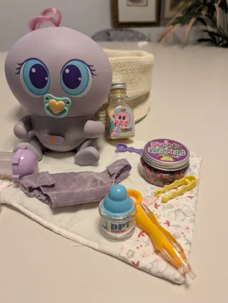 Muñeca Poposh-k Morada con Accesorios