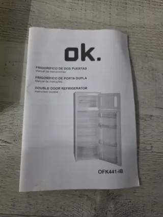 Frigorífico blanco con congelador