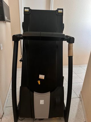 Tapis roulant nero pieghevole marca Domyos