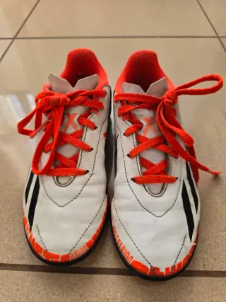 Botas de fútbol Adidas niño T.32