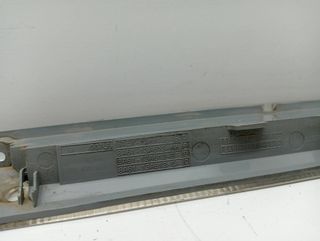 PILOTO TRASERO CENTRAL FORD FOCUS LIM. (CB8) (2)