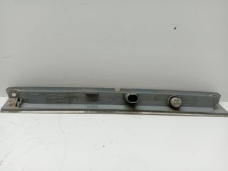 PILOTO TRASERO CENTRAL FORD FOCUS LIM. (CB8) (2)