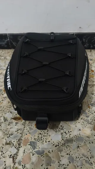 Maleta de moto MOTOCENTRIC negra