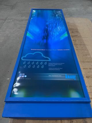 Panel Publicitario con Iluminación