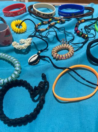 Lote de Pulseras y Collares