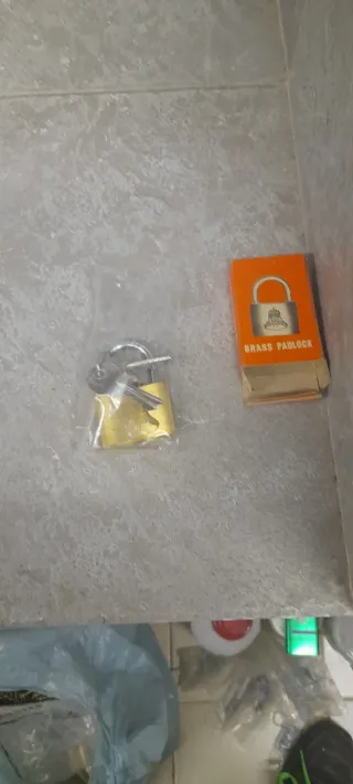 Lucchetto con 3 chiavi 10 pezzi 18€