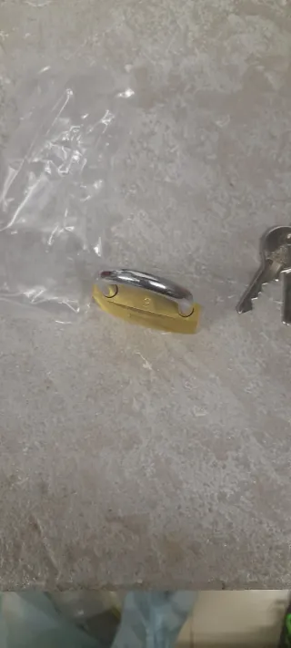 Lucchetto con 3 chiavi 10 pezzi 18€