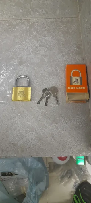 Lucchetto con 3 chiavi 10 pezzi 18€