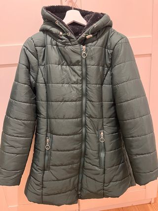 Abrigo verde Nua talla S amplia.