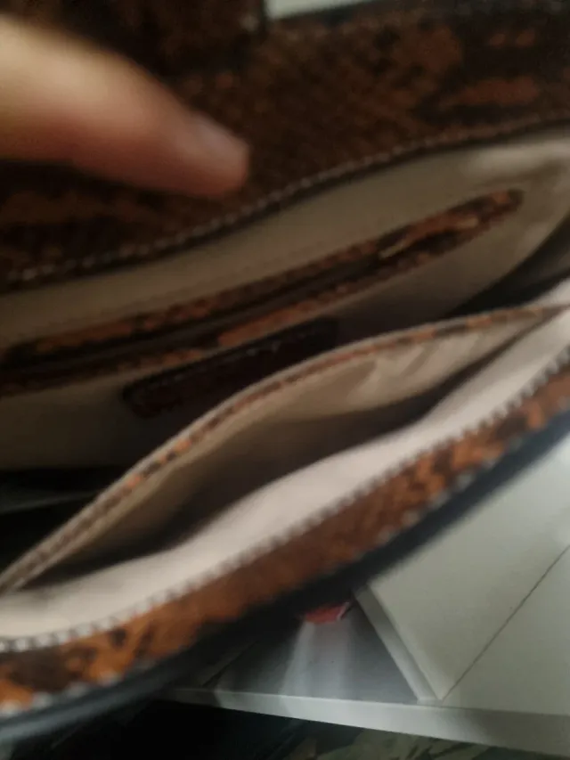 Bolsa Parfois piel de serpiente