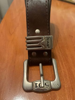Cinturón Levi's 501 Marrón Hebilla Metálica