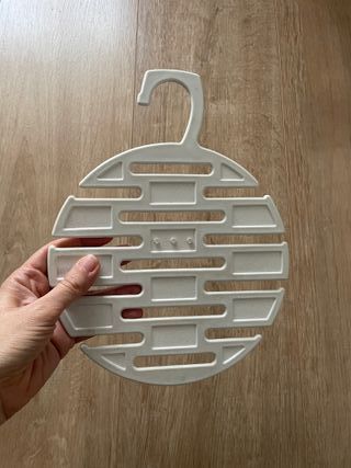 Perchas para accesorios