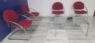 Mobili da ufficio completi in legno e metallo