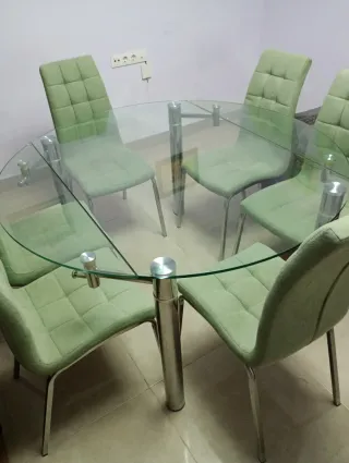 Mesa de cristal y 6 sillas verde.mesa abierta 1,45