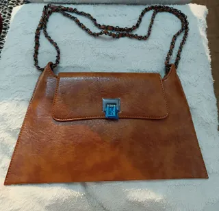 Bolso de mano o hombro marrón