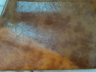 Bolso de mano o hombro marrón