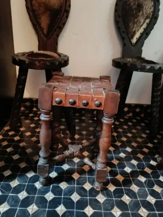 Sillas rústicas madera y pelo