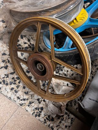 Llanta Derbi Variant con alojamiento disco