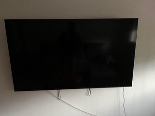 TV Hisense 65 comprada en mayo, factura y caja