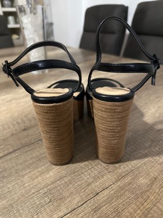 Sandalias Sfera Cuña Negra y Marrón Talla 39