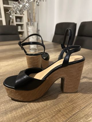 Sandalias Sfera Cuña Negra y Marrón Talla 39
