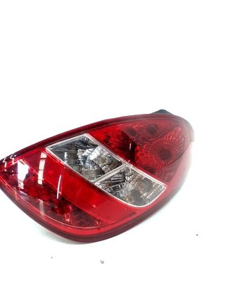 PILOTO TRASERO DERECHO HYUNDAI I20 (2)