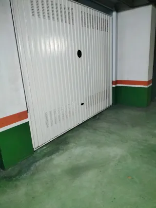 Se alquila Garaje cerrado