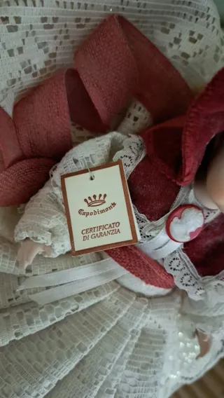 Bambolina in porcellana biscuit di Capodimonte