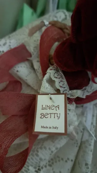 Bambolina in porcellana biscuit di Capodimonte