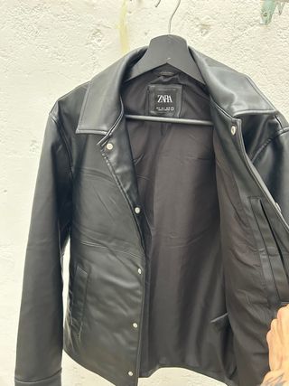 Chaqueta Zara Negra