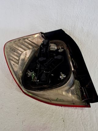 PILOTO TRASERO DERECHO BMW SERIE 1 BERLINA (E81/E87) (2)