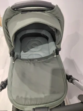 Carrito de bebé Jané color verde