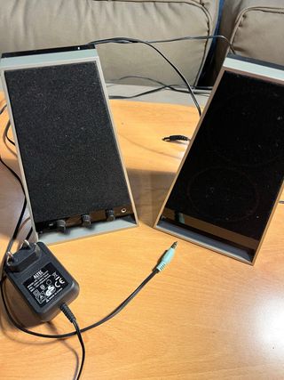 Altavoces ALTEC LANSING, más un regalo.