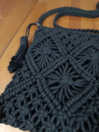 Bolso de mano macramé negro