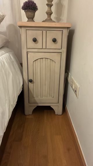 Mesita de noche auxiliar madera