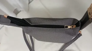 Bolso bandolera "Doctor Bag" gris