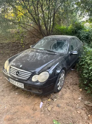 Mercedes-Benz Clase C 2004