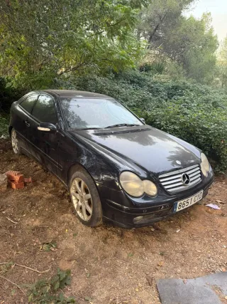 Mercedes-Benz Clase C 2004