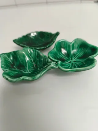 Fuentes decorativas hojas cerámica